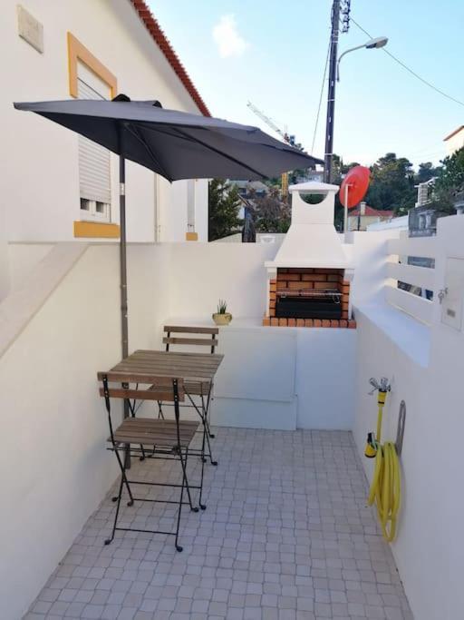 Casa Da Praia Da Poca - Apartamento Iris エストリル エクステリア 写真