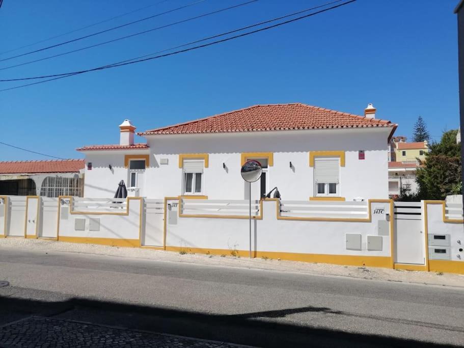 Casa Da Praia Da Poca - Apartamento Iris エストリル エクステリア 写真